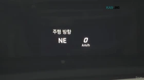 Mercedes-Benz C 200 AMG* КОЖА* ПОДГРЕВ* НАВИ* ПАНО* КАМЕРА, снимка 14