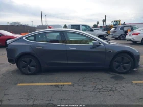 Tesla Model 3 ПОДГРЕВ* КАМЕРА* КЕЙЛЕС* LANE* ASSIST - 9000 € / 17602.47 лв. - 19356779 13