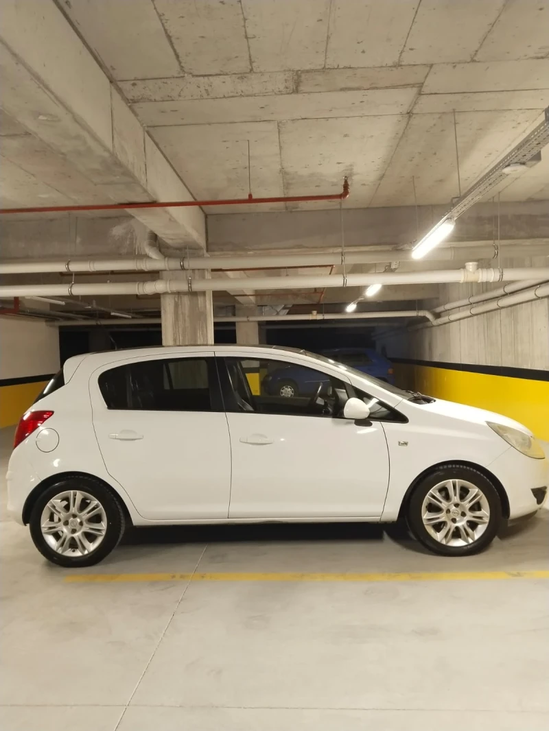 Opel Corsa, снимка 2 - Автомобили и джипове - 48755431