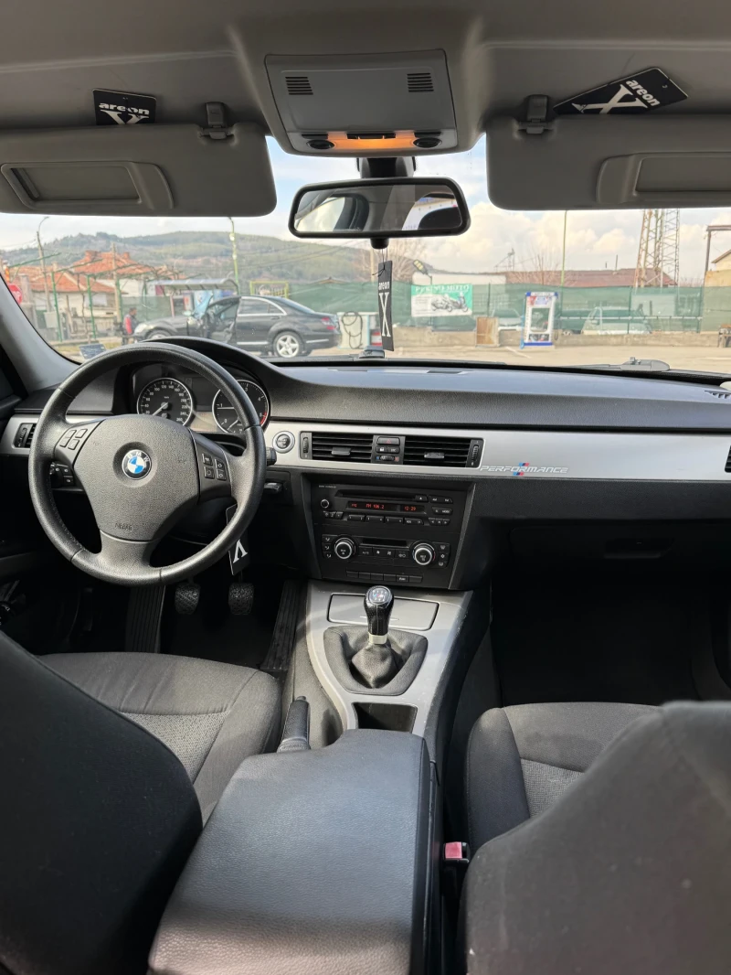 BMW 320 Дизел 2009-Година, снимка 10 - Автомобили и джипове - 49313219