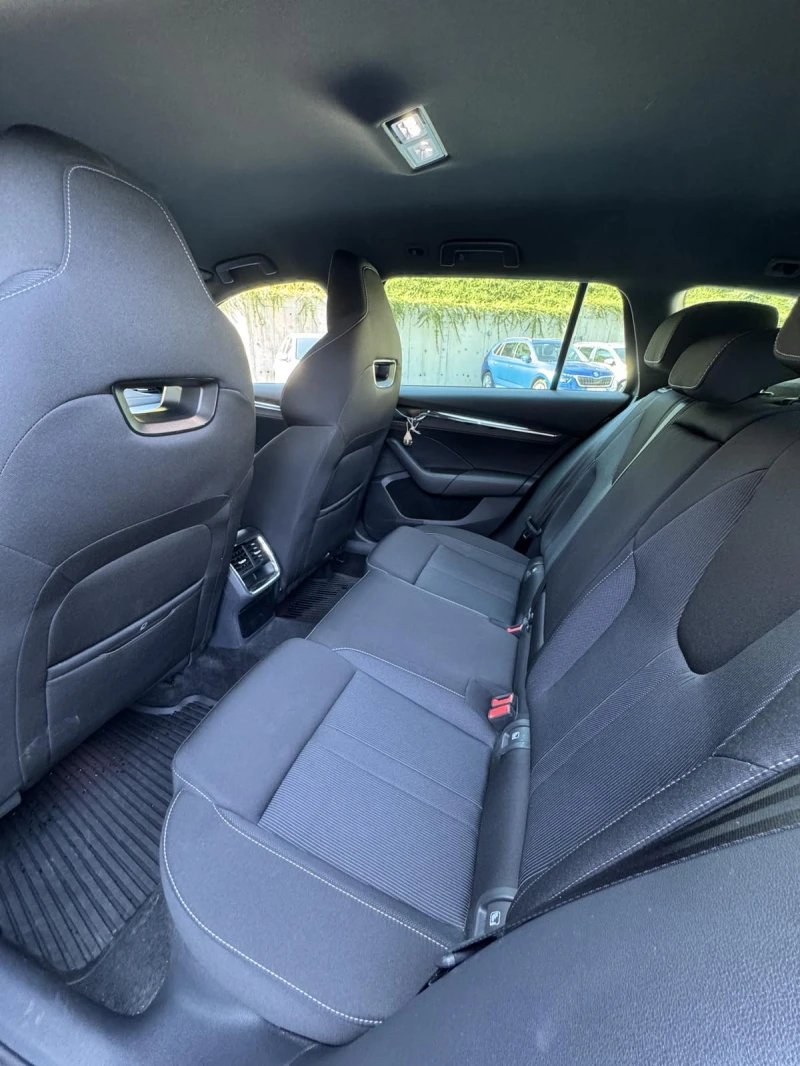 Skoda Octavia Sportline, снимка 9 - Автомобили и джипове - 50538028