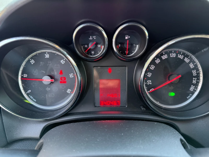 Opel Astra 1.7 CDTI, снимка 7 - Автомобили и джипове - 52656707