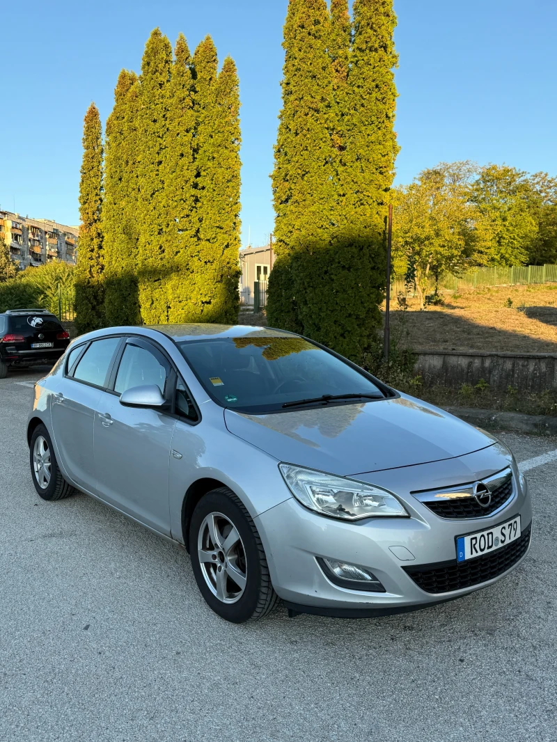 Opel Astra 1.7 CDTI, снимка 2 - Автомобили и джипове - 52656707
