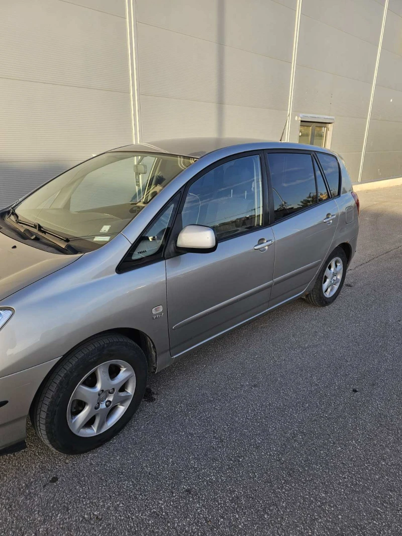 Toyota Corolla verso, снимка 3 - Автомобили и джипове - 52249473