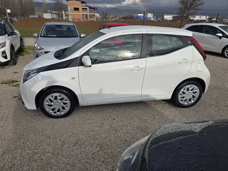 Toyota Aygo 1.0 VVT-i Мултимедия| Камера| Пълна сервизна истор, снимка 8 - Автомобили и джипове - 53396355
