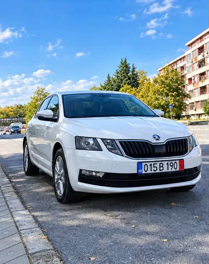 Skoda Octavia 2.0tdi, снимка 2 - Автомобили и джипове - 56529674