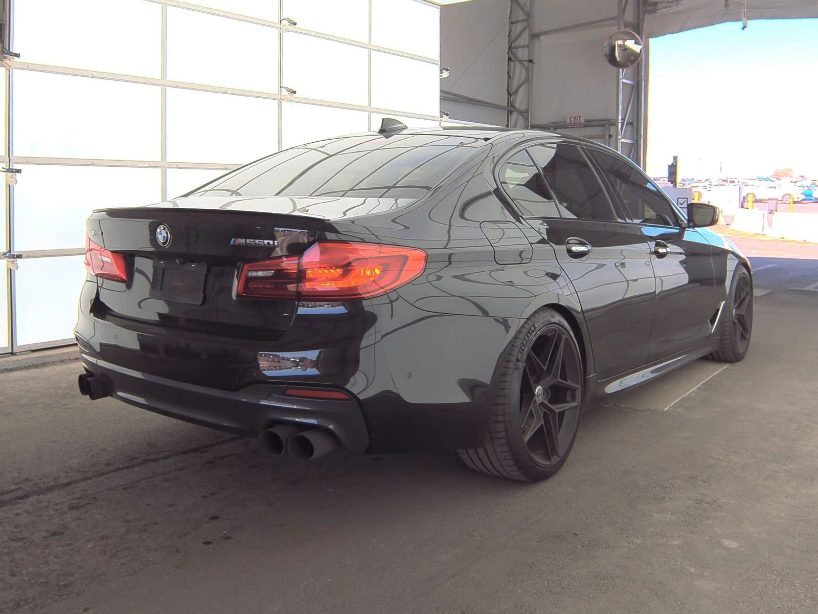 BMW 550 M550* M-pack* Масаж* Head up* обдух* Harman* distr - изображение 5