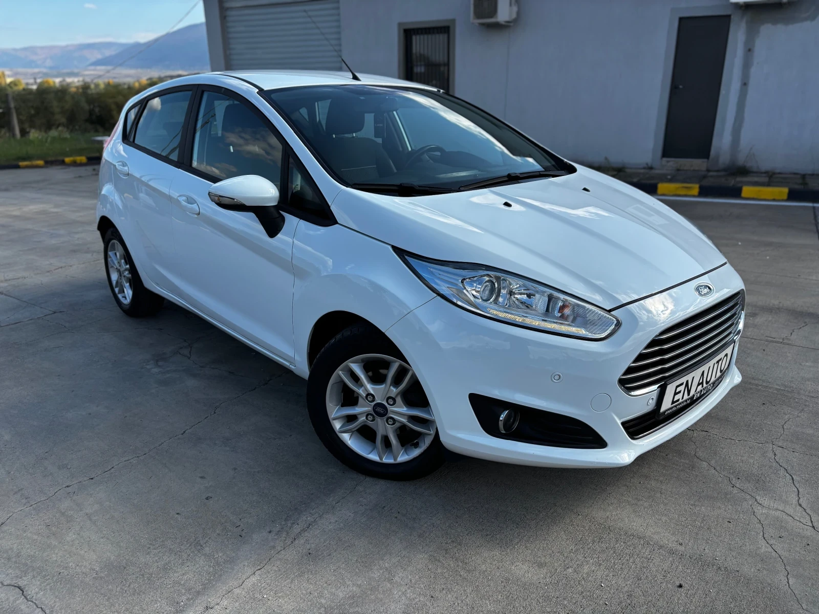 Ford Fiesta 1.5 TDCI* 095 000 KM* EURO 6* SERVICE BOOK* COC* K - изображение 2