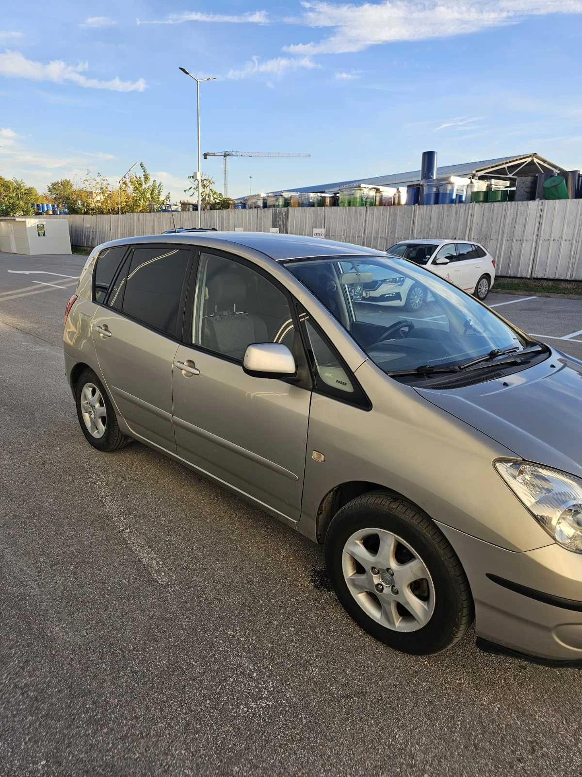 Toyota Corolla verso  - изображение 2