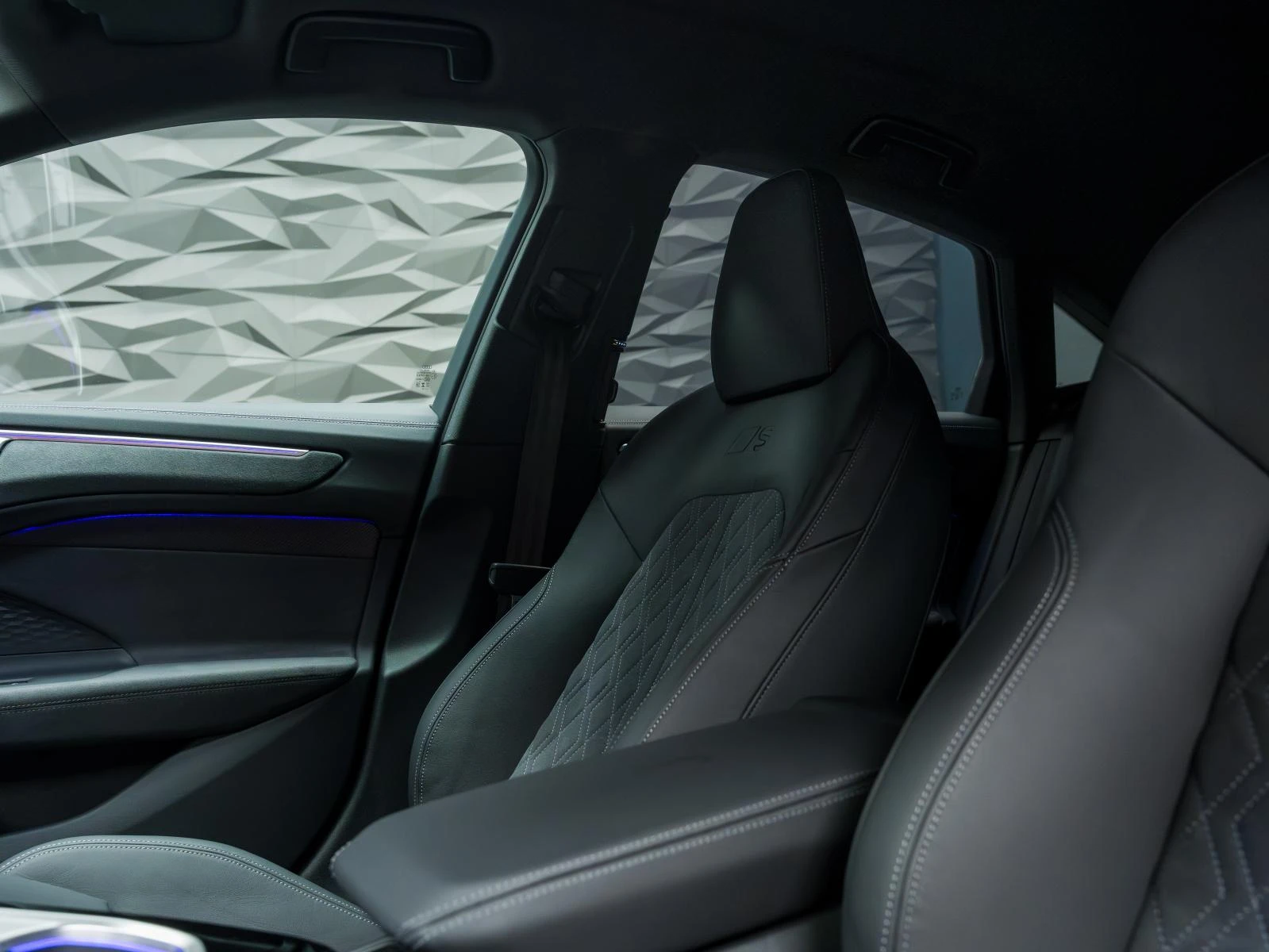 Audi A6 3хS-Line* 360CAM* DISTR*  - изображение 8