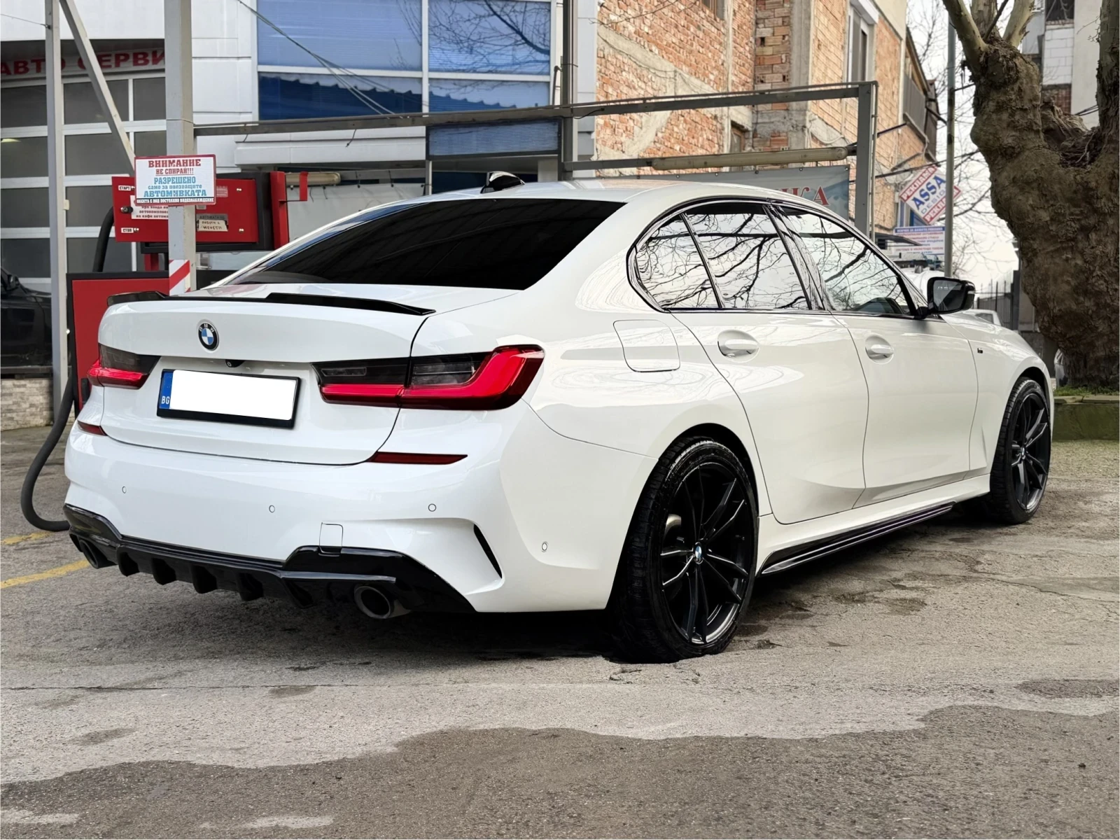 BMW 330 xDrive MSport, снимка 12 - Автомобили и джипове - 53773409