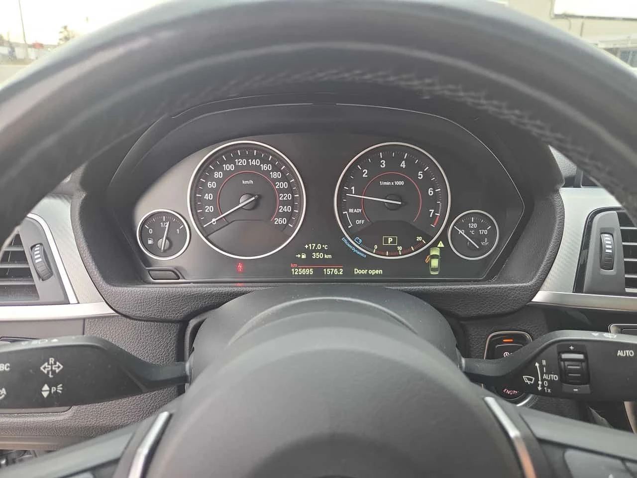 BMW 330 * 330i xDrive * CARFAX * ЦЕНА ДО БГ, снимка 8 - Автомобили и джипове - 53951003