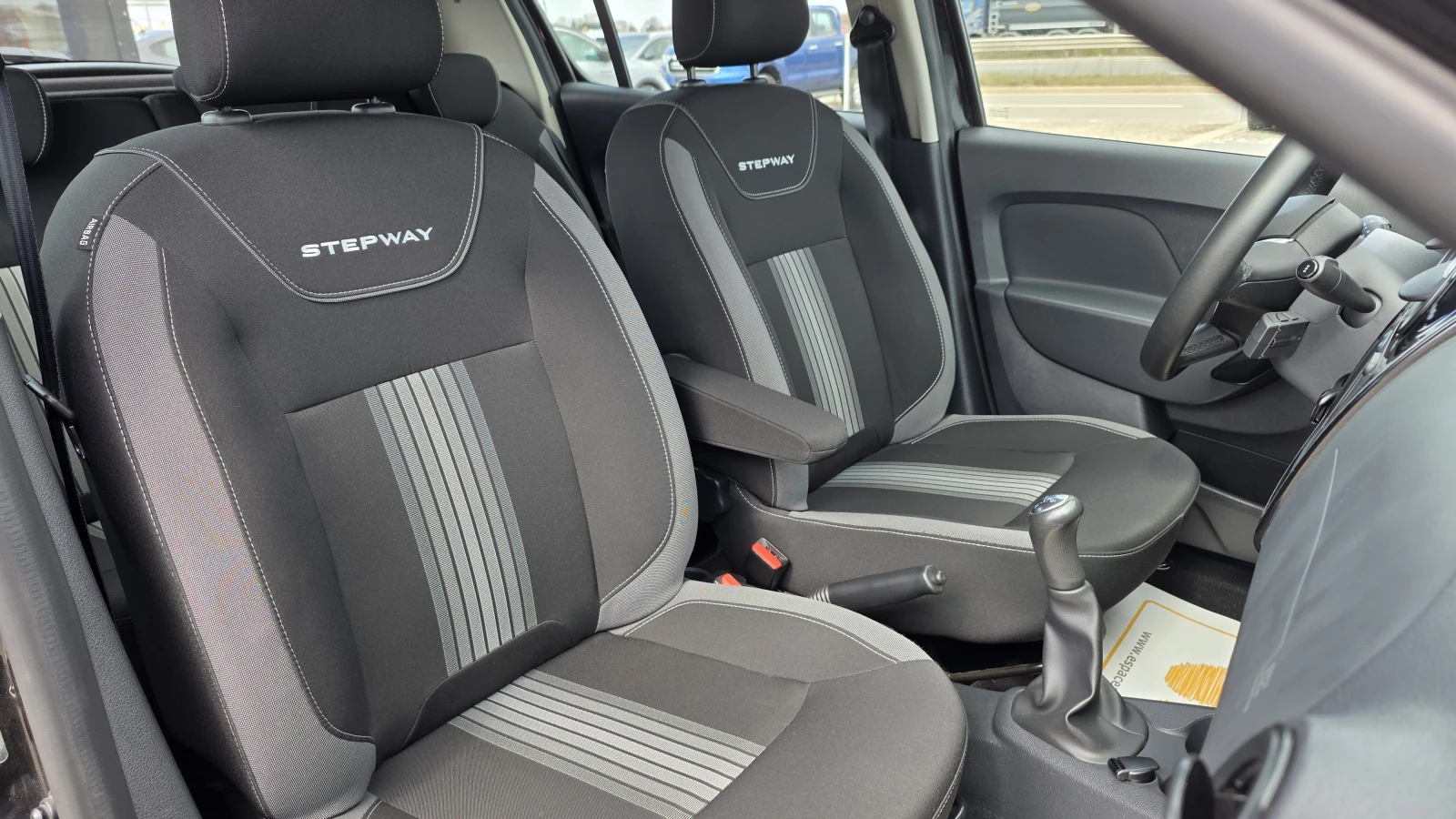 Dacia Sandero STEPWAY TCe 90к.с., снимка 15 - Автомобили и джипове - 53974375