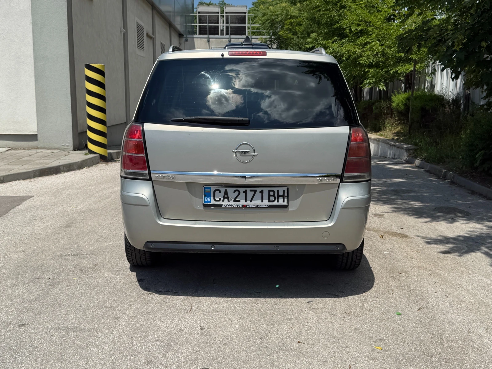 Opel Zafira B, снимка 4 - Автомобили и джипове - 54810425