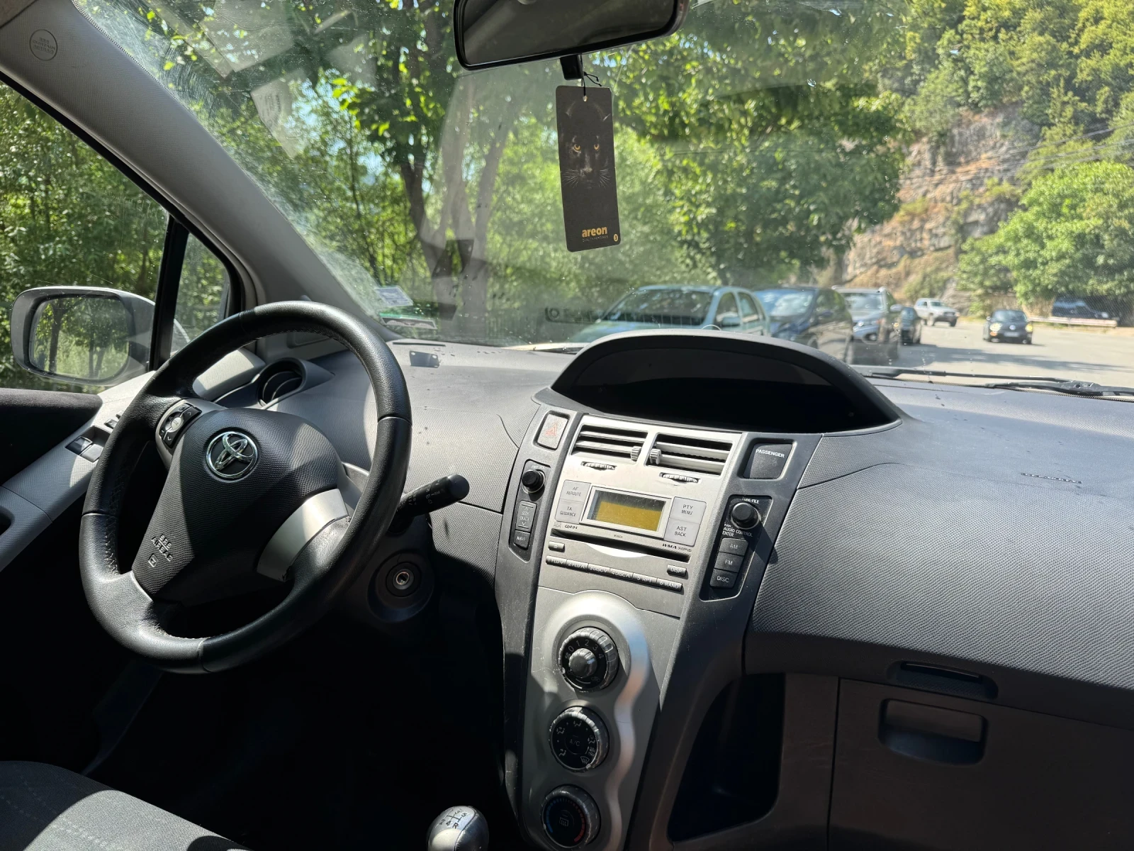 Toyota Yaris 1.4, снимка 8 - Автомобили и джипове - 55277024