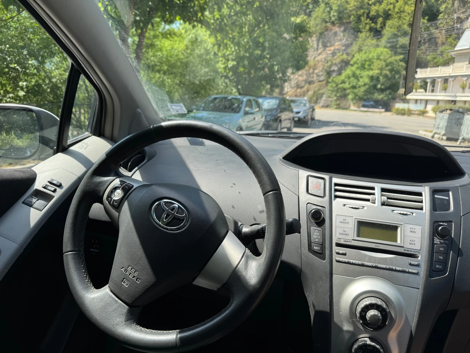 Toyota Yaris 1.4, снимка 7 - Автомобили и джипове - 55277024