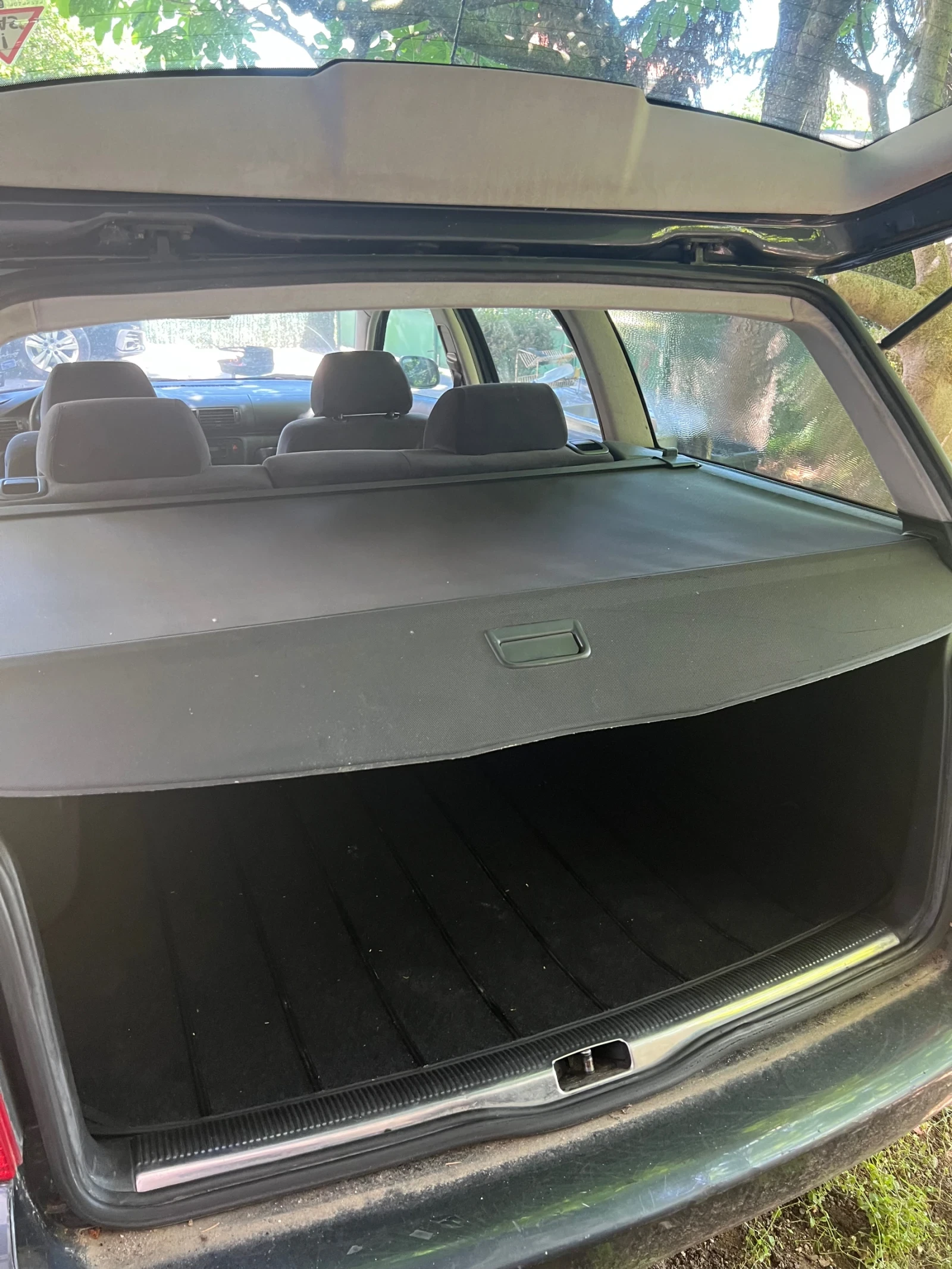 VW Passat Комби, снимка 9 - Автомобили и джипове - 55420545