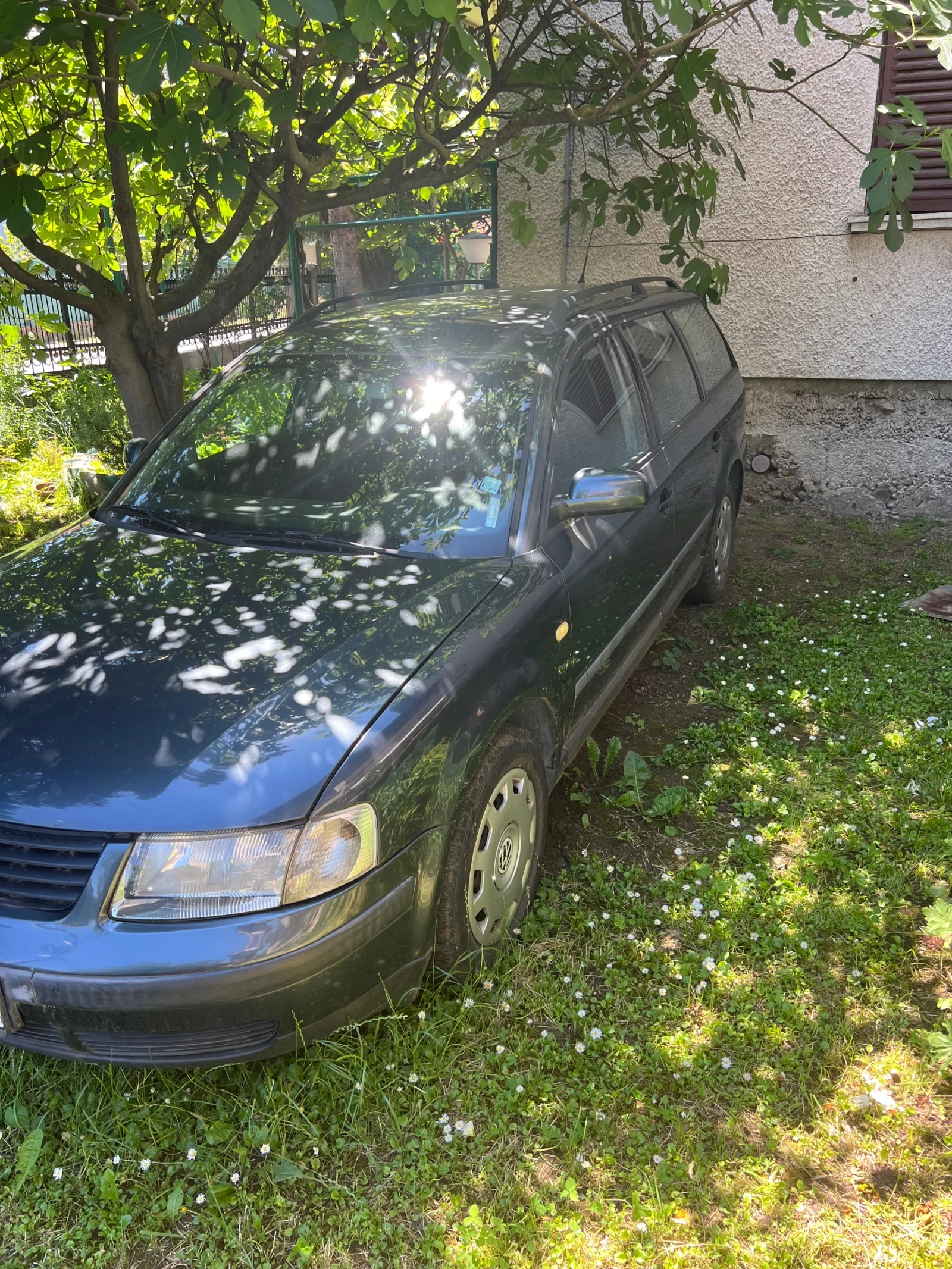 VW Passat Комби, снимка 15 - Автомобили и джипове - 55420545