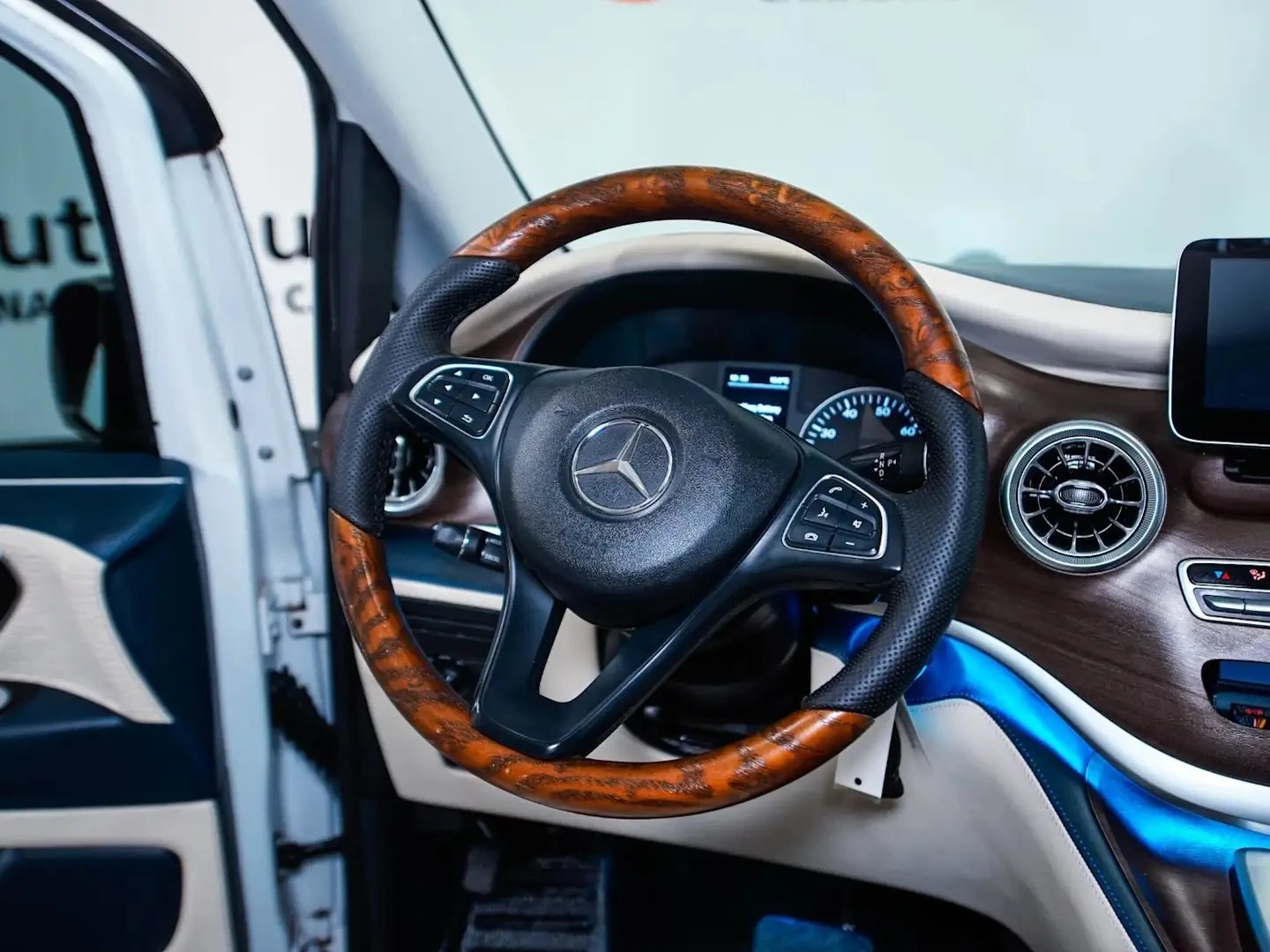 Mercedes-Benz Maybach Metris Passenger Van FULL ���� �� �� ���������� | Mobile.bg � ����������� 13