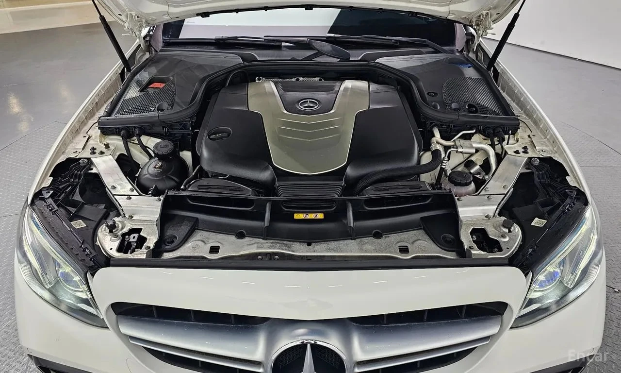 Mercedes-Benz E 350 * FULL DIGITAL * BURMESTER * HUD * ОБДУХВАНЕ, снимка 6 - Автомобили и джипове - 55990095