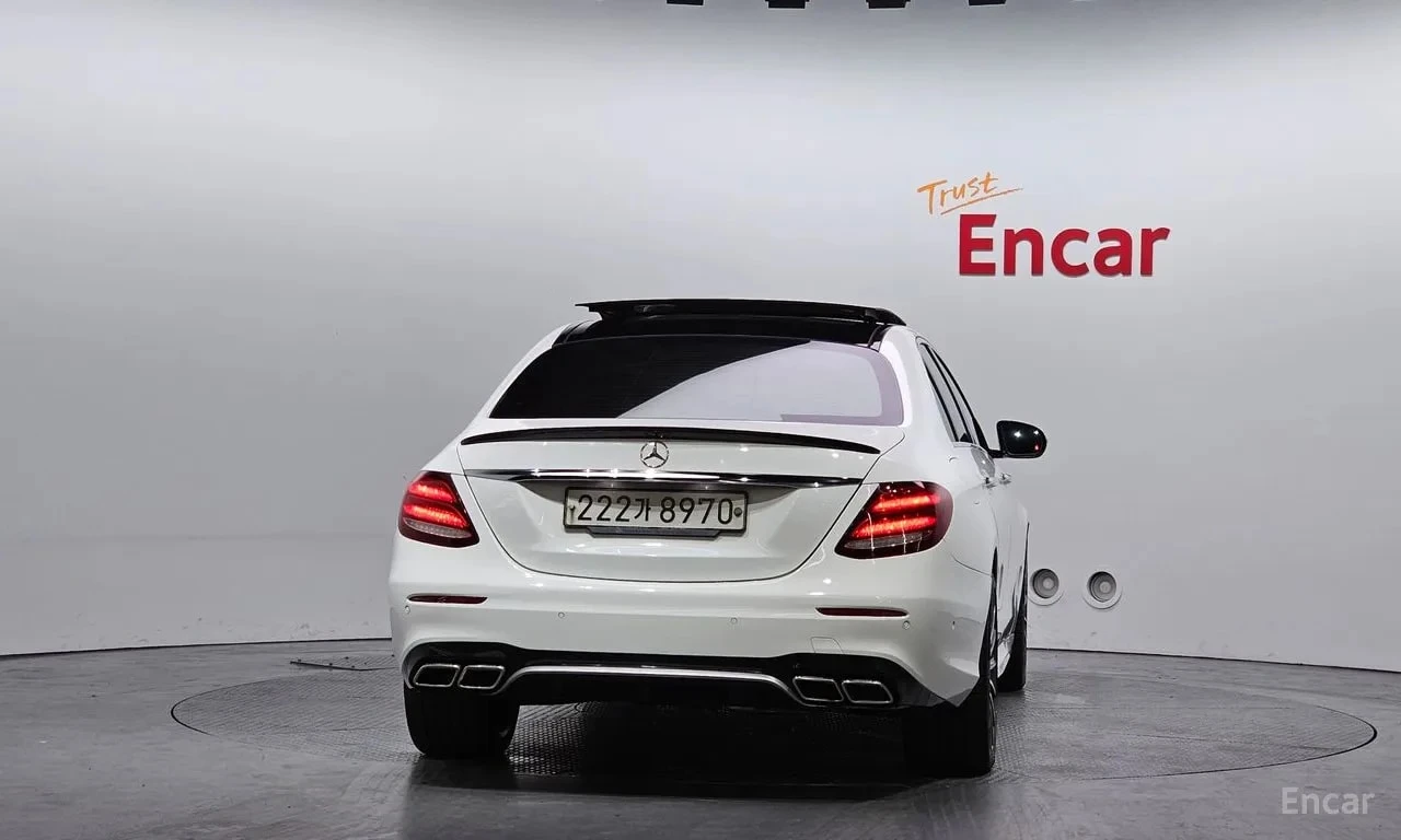 Mercedes-Benz E 350 * FULL DIGITAL * BURMESTER * HUD * ОБДУХВАНЕ, снимка 4 - Автомобили и джипове - 55990095