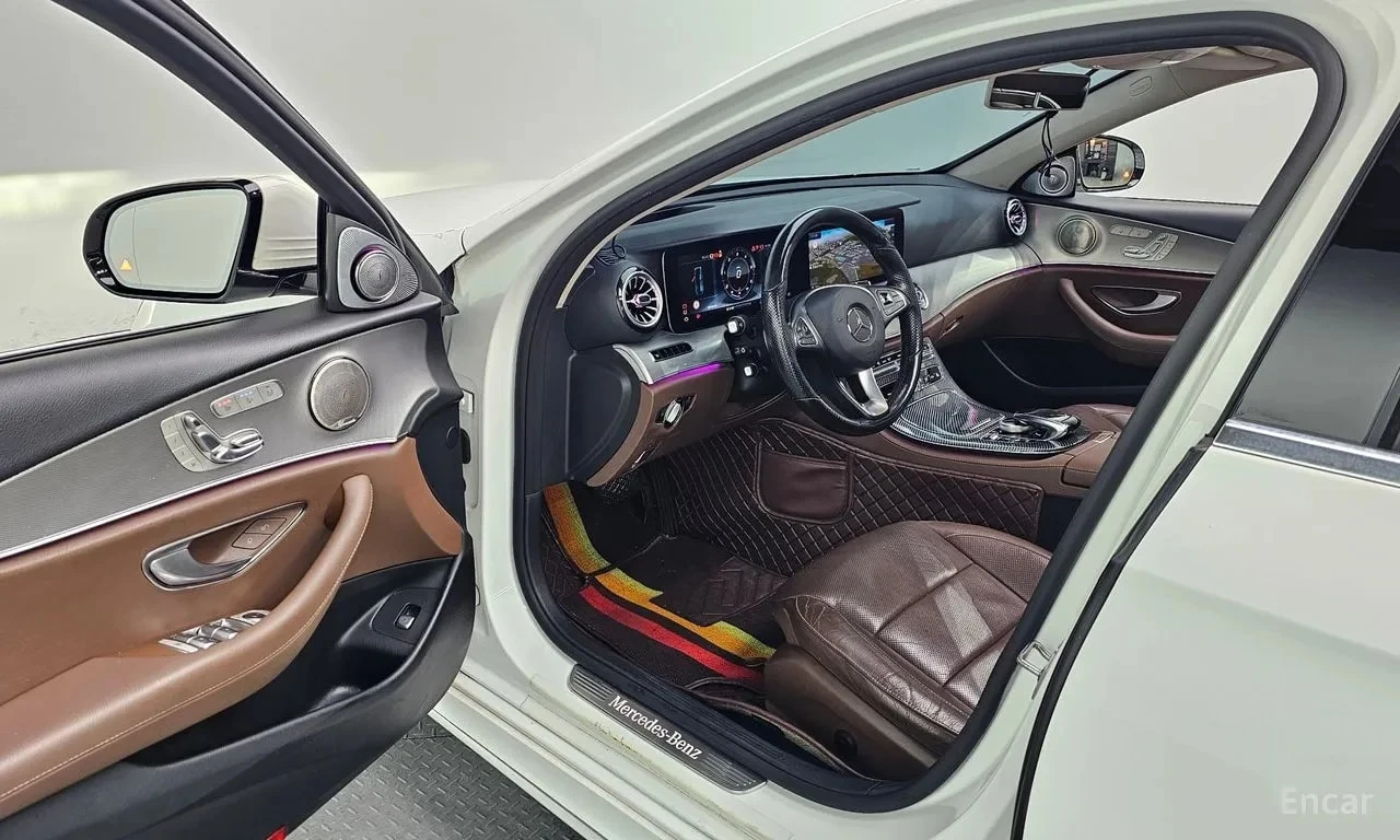 Mercedes-Benz E 350 * FULL DIGITAL * BURMESTER * HUD * ОБДУХВАНЕ, снимка 11 - Автомобили и джипове - 55990095