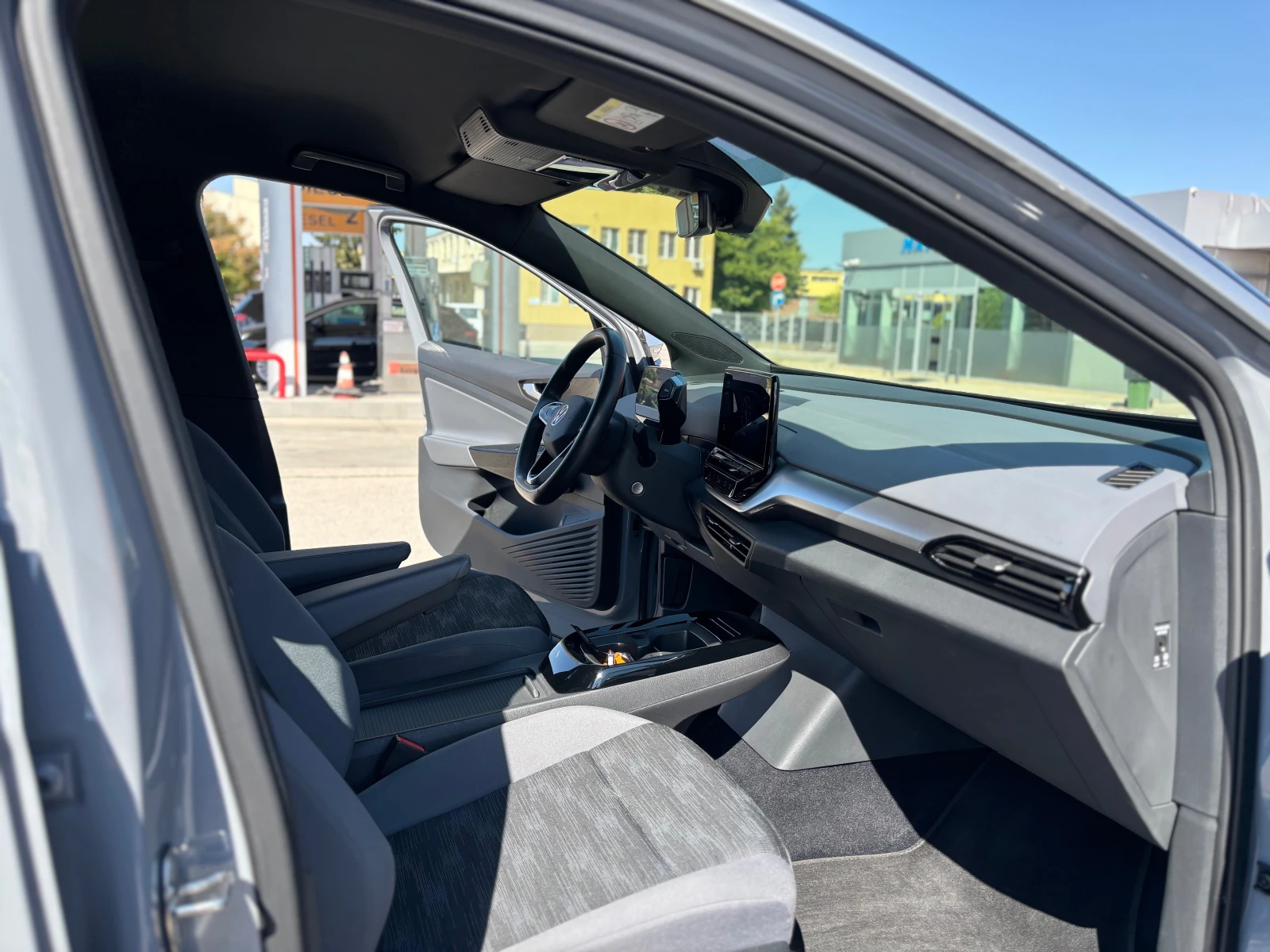 VW ID.4 Pure/52.000km/в гаранция/CCS, снимка 11 - Автомобили и джипове - 56118381