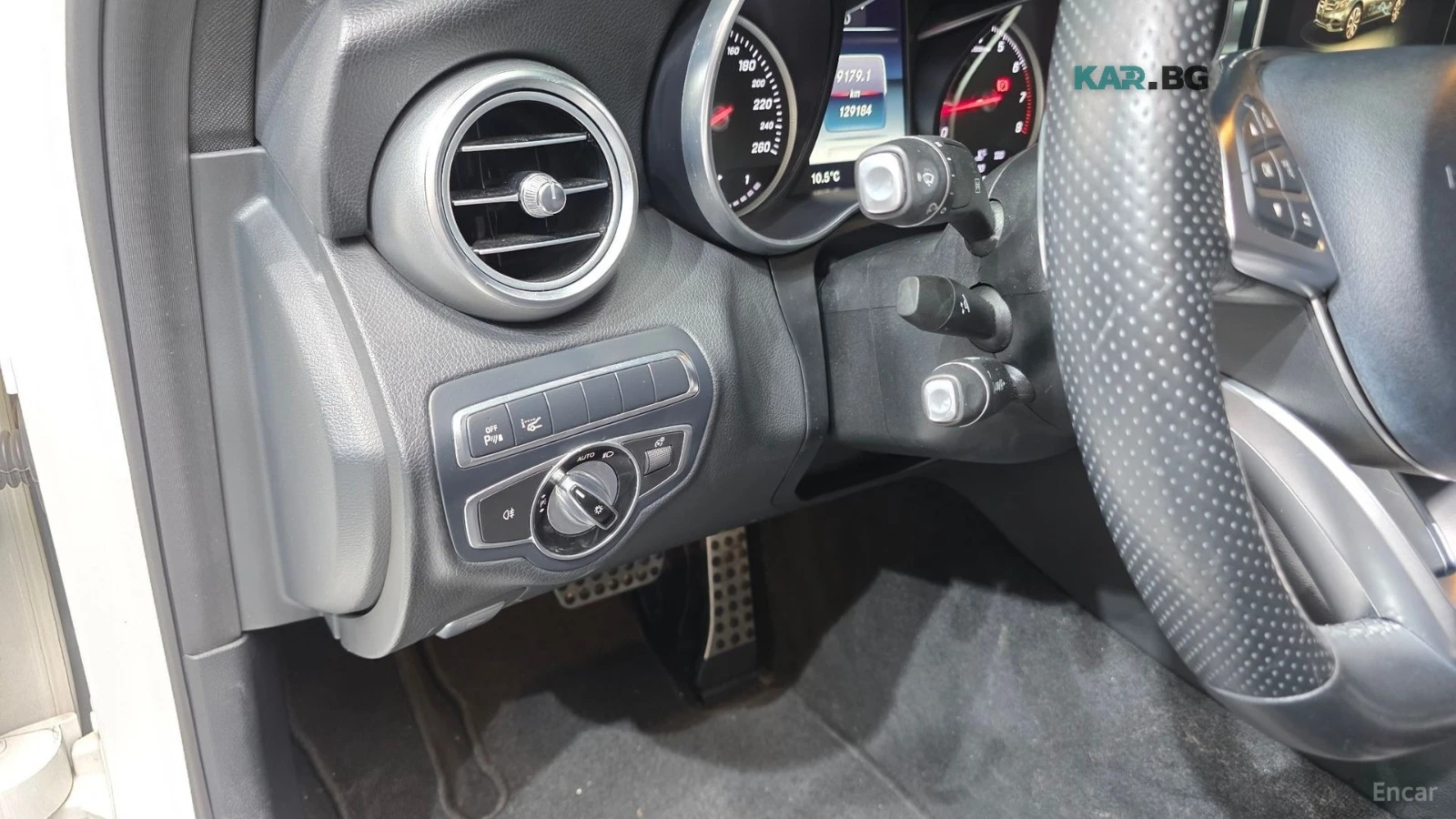 Mercedes-Benz C 200 AMG* КОЖА* ПОДГРЕВ* НАВИ* ПАНО* КАМЕРА, снимка 13 - Автомобили и джипове - 56243609