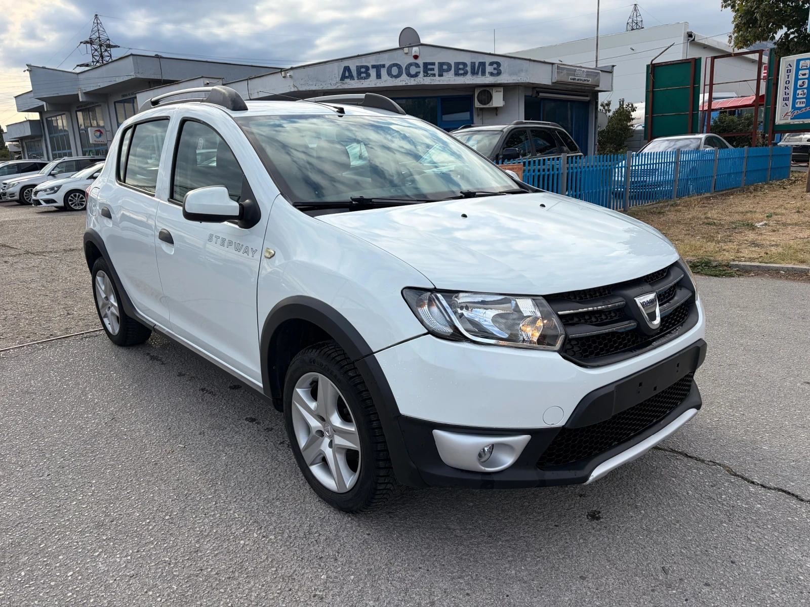 Dacia Sandero Stepway, снимка 3 - Автомобили и джипове - 56289670