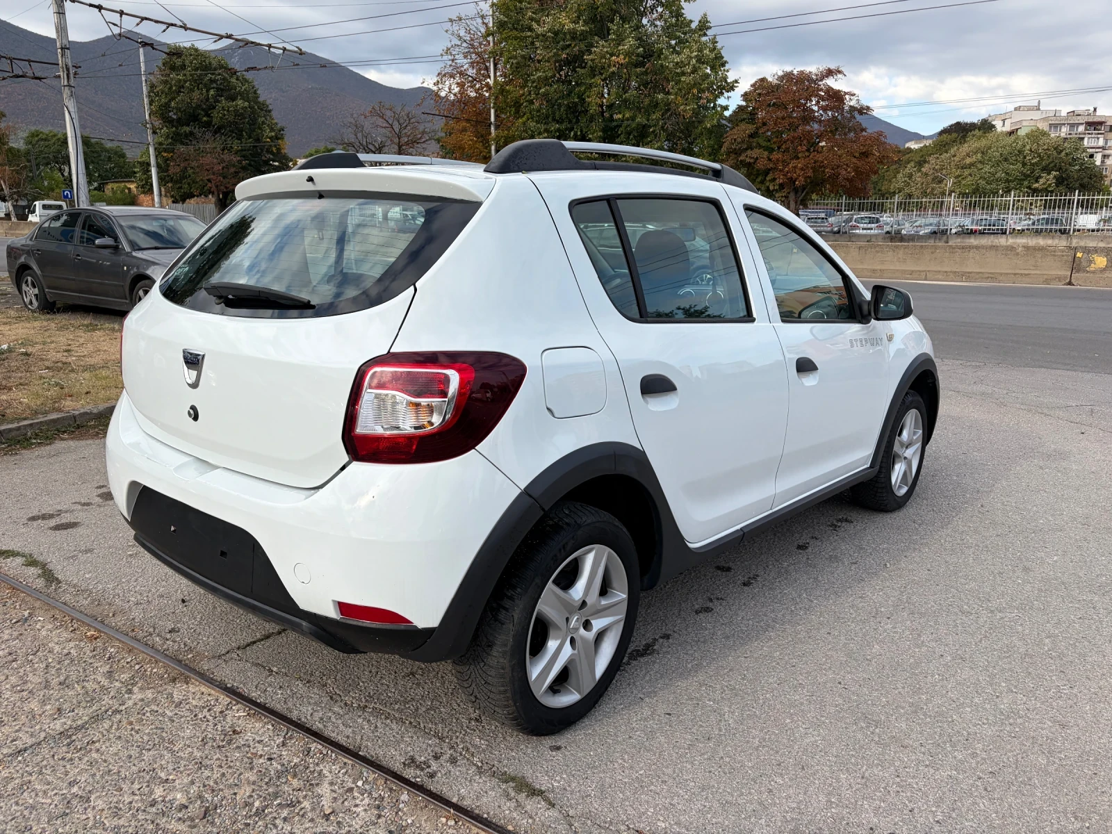 Dacia Sandero Stepway, снимка 5 - Автомобили и джипове - 56289670