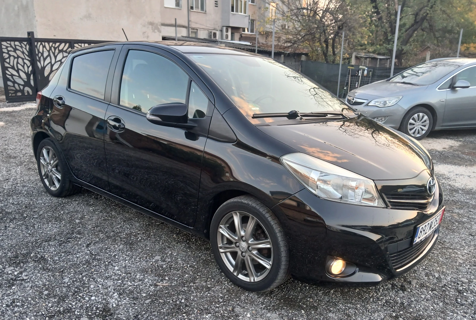 Toyota Yaris 1.4/D4D, снимка 2 - Автомобили и джипове - 56631755