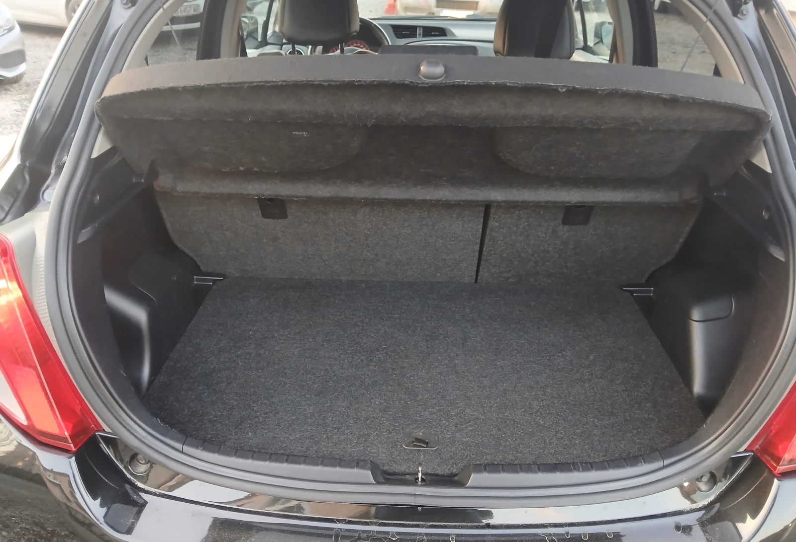 Toyota Yaris 1.4/D4D, снимка 10 - Автомобили и джипове - 56631755