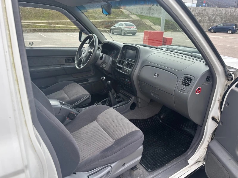 Nissan NP300, снимка 6 - Автомобили и джипове - 53247241