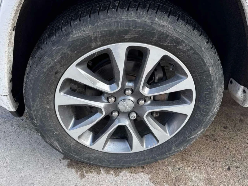 Jeep Grand cherokee Overland* ОБДУХВАНЕ* ДИСТРОНИК* ПАНОРАМА, снимка 6 - Автомобили и джипове - 53522890