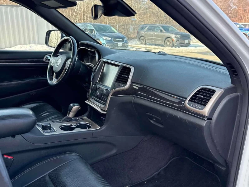 Jeep Grand cherokee Overland* ОБДУХВАНЕ* ДИСТРОНИК* ПАНОРАМА, снимка 14 - Автомобили и джипове - 53522890