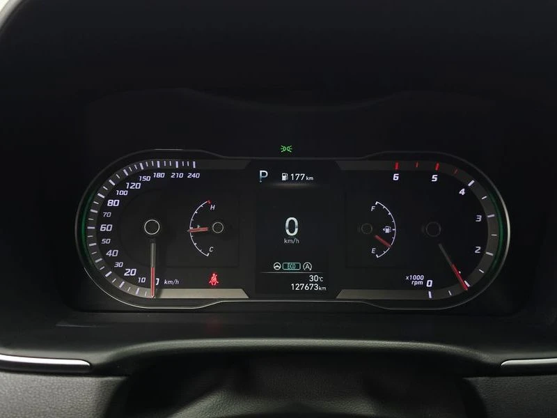 Hyundai Tucson 2.0 Automatic, снимка 9 - Автомобили и джипове - 55658638