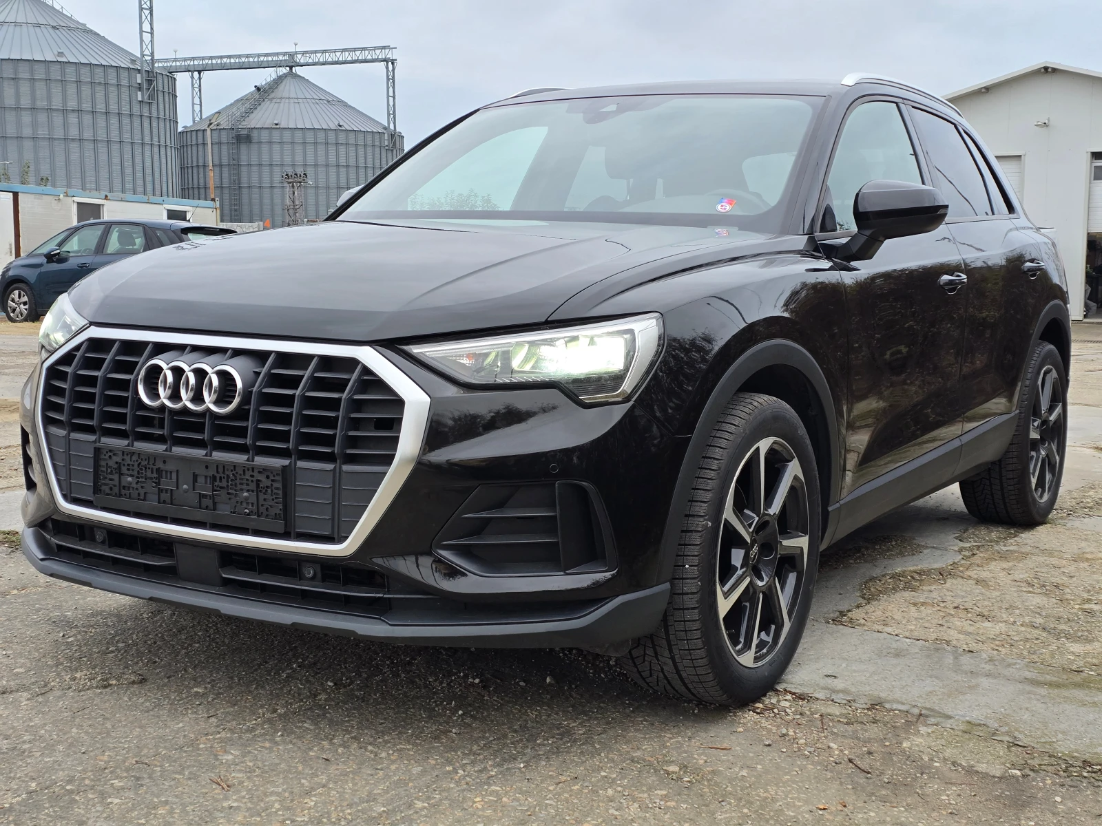 Audi Q3 35 TDI 2.0 150к.с - изображение 3