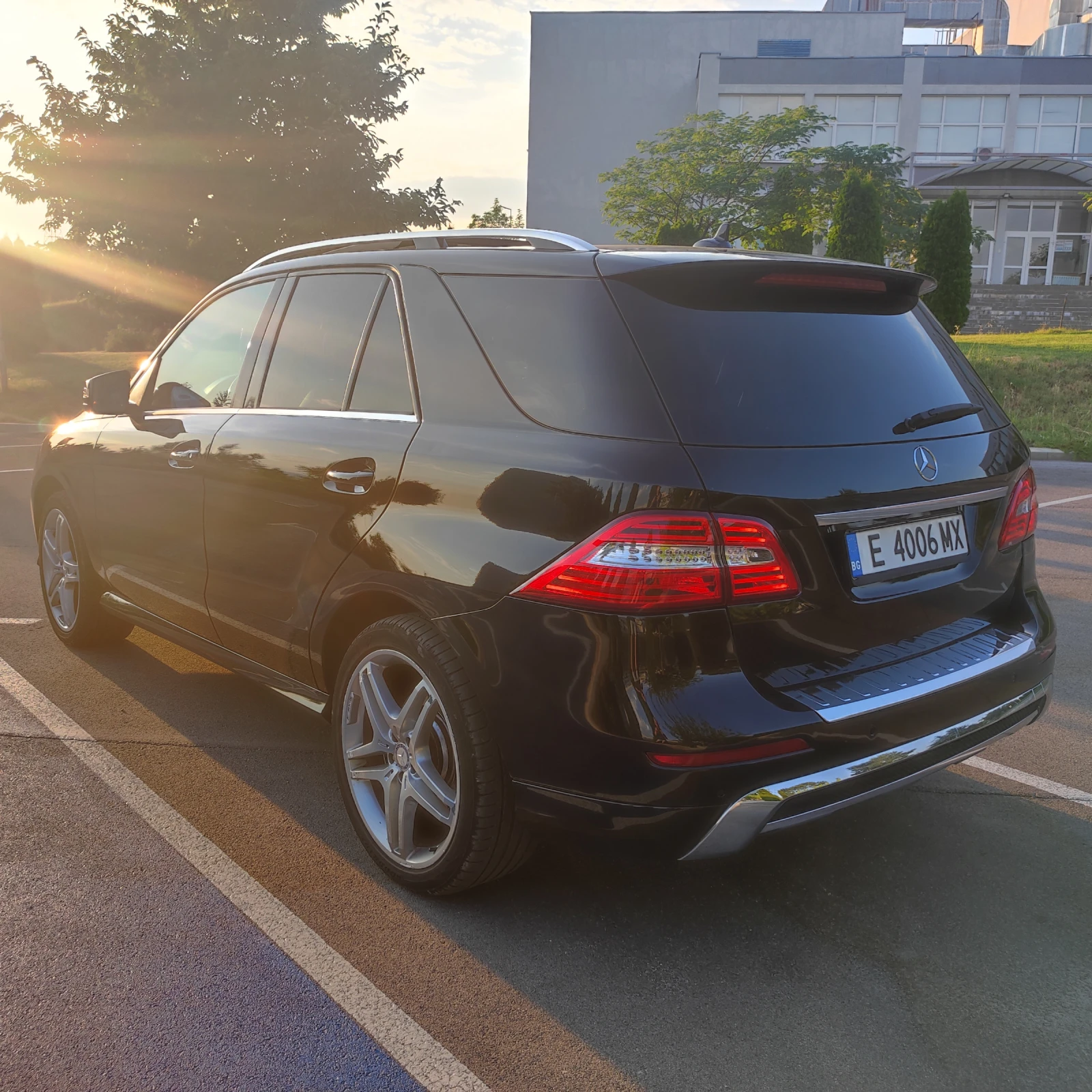 Mercedes-Benz ML 350 * DESIGNO* 3xTV/DVD* ОБДУХВАНЕ* DISTR* ПАНОРАМА* М - изображение 10
