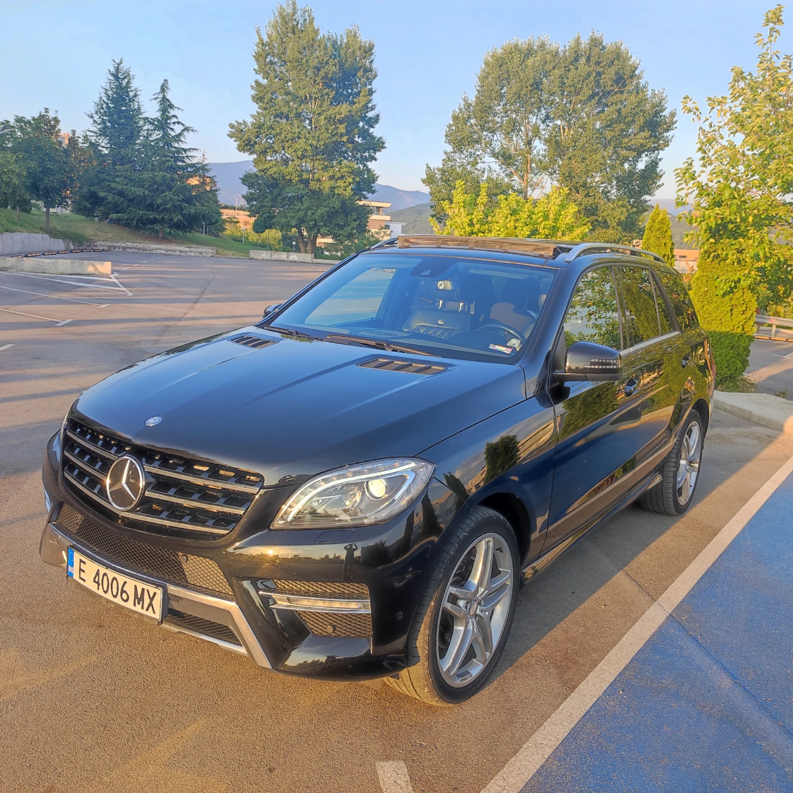 Mercedes-Benz ML 350 * DESIGNO* 3xTV/DVD* ОБДУХВАНЕ* DISTR* ПАНОРАМА* М - изображение 3