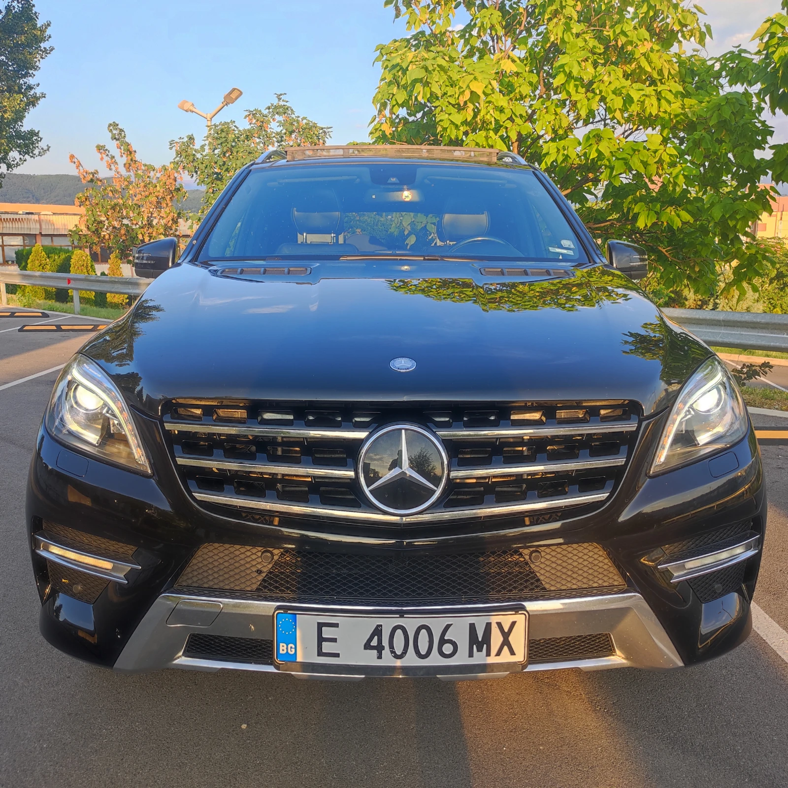 Mercedes-Benz ML 350 * DESIGNO* 3xTV/DVD* ОБДУХВАНЕ* DISTR* ПАНОРАМА* М - изображение 9