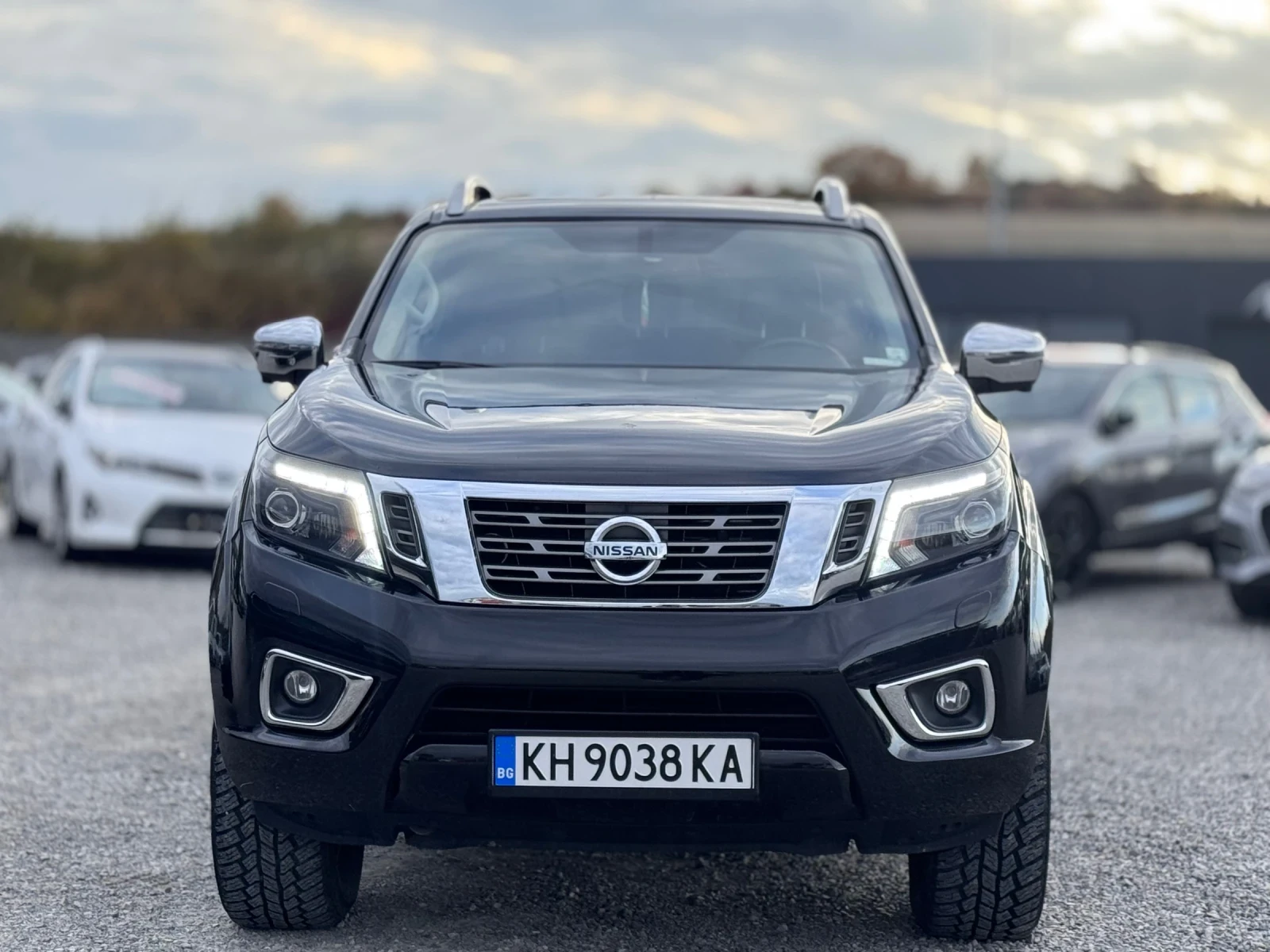 Nissan Navara Tekna* Automatic* 360* Navi* Keyless* 4x4* Кожа* П - изображение 2