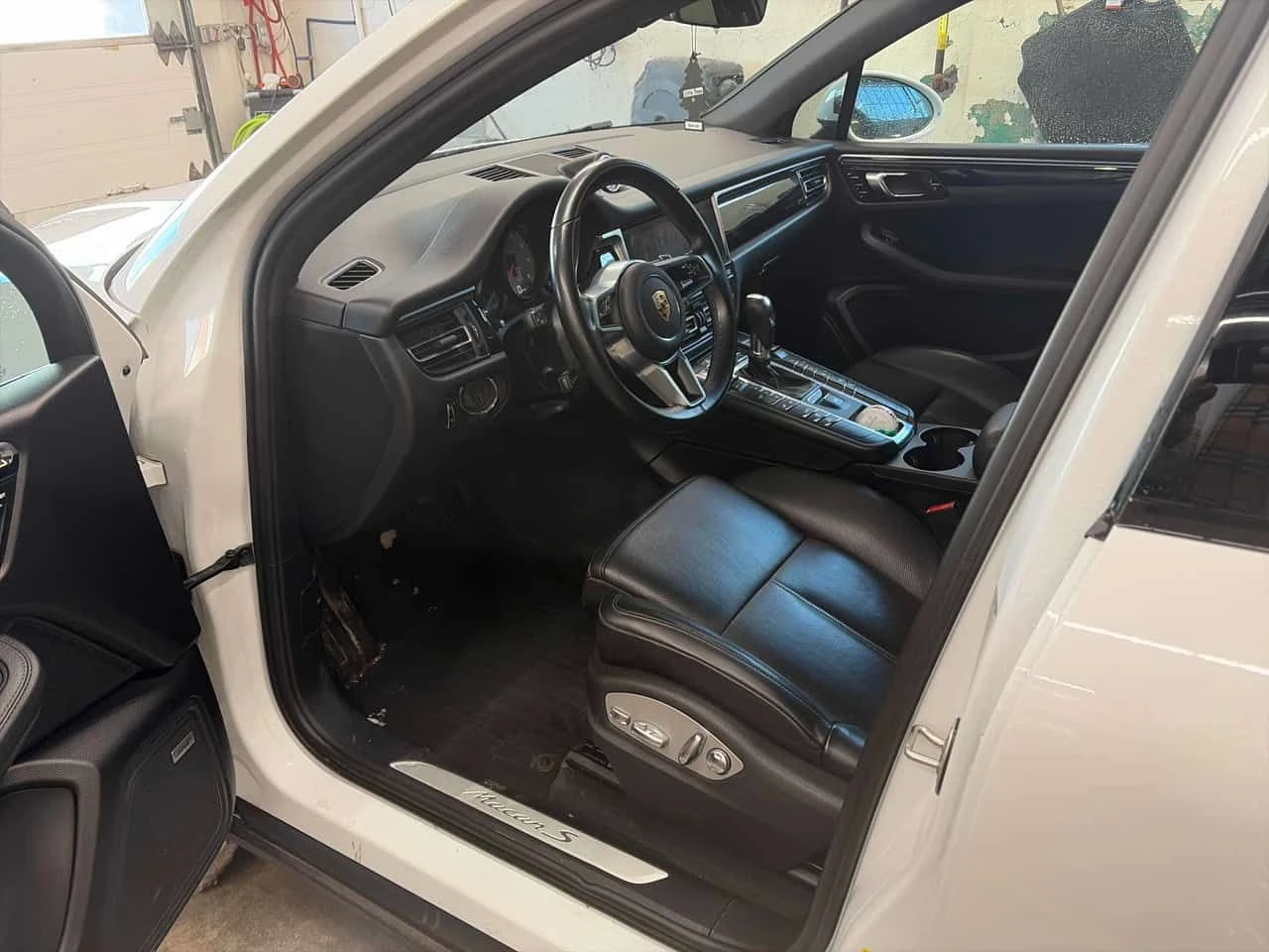 Porsche Macan * S * DISTRONIC* ОБДУХВАНЕ* ПАНОРАМА* BOSE* , снимка 5 - Автомобили и джипове - 53991440