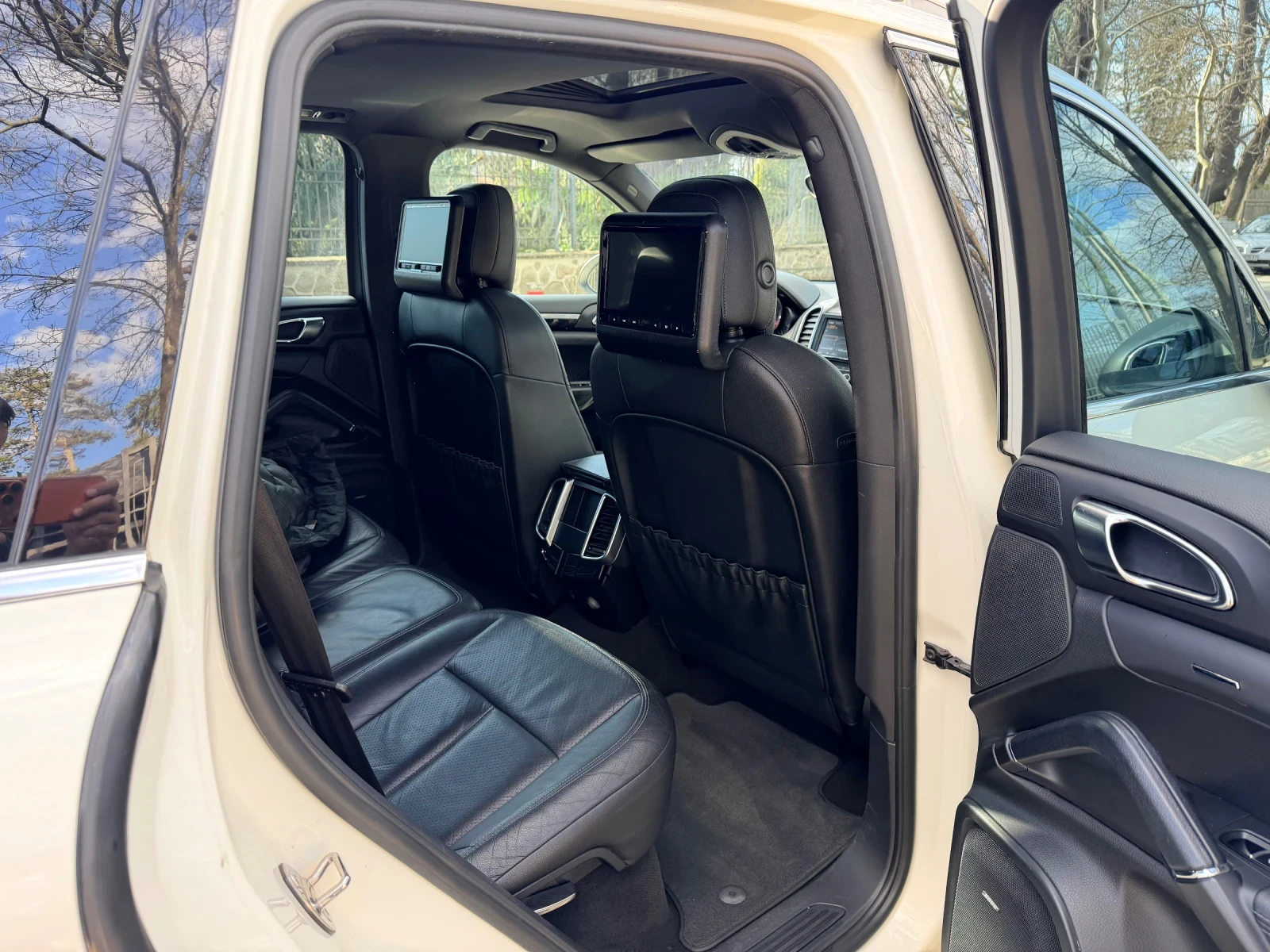 Porsche Cayenne 3.0 D, снимка 13 - Автомобили и джипове - 54103808