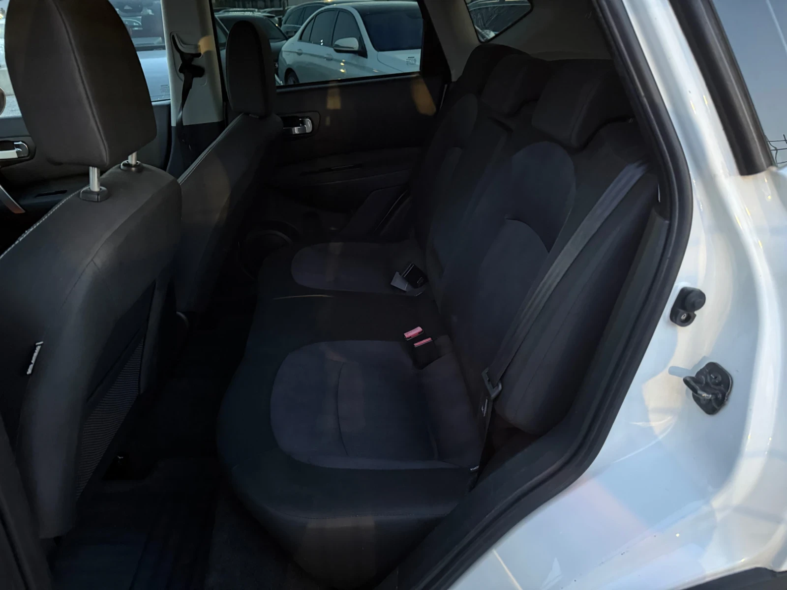 Nissan Qashqai 1.5D* 2011г* 4X4* 187.000КМ* НОВА* РЪЧКА* ТЕГЛИЧ* , снимка 9 - Автомобили и джипове - 54141577