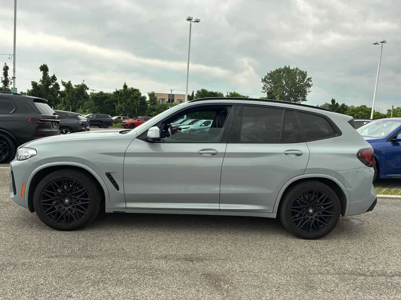 BMW X3 XDRIVE * M SPORT* ОБДУХВАНЕ* ДВА ЧИФТА ГУМИ/ДЖАНТИ, снимка 3 - Автомобили и джипове - 55294004