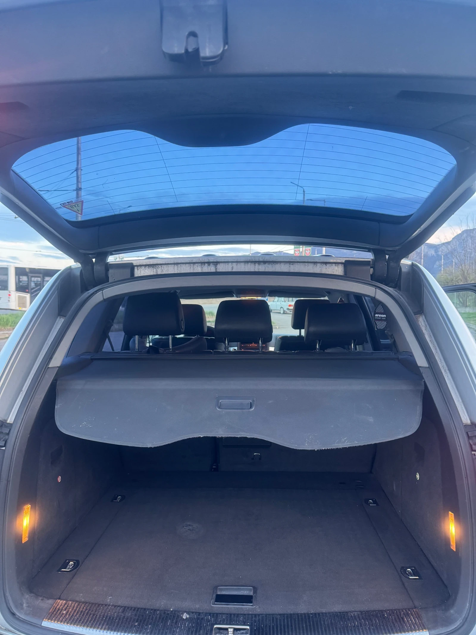 VW Touareg 3.2i LPG, снимка 14 - Автомобили и джипове - 55879333