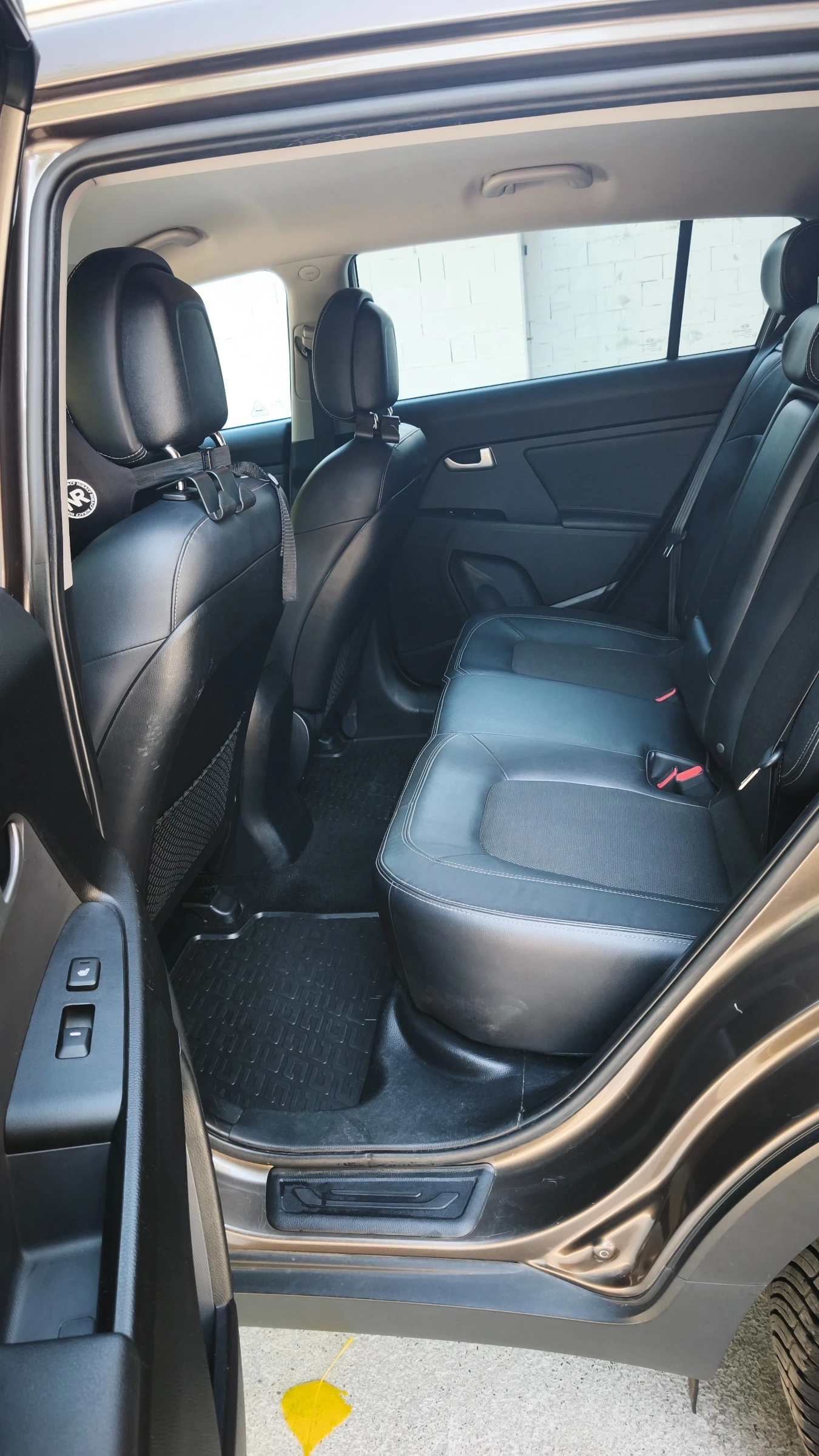 Kia Sportage, снимка 9 - Автомобили и джипове - 55980939