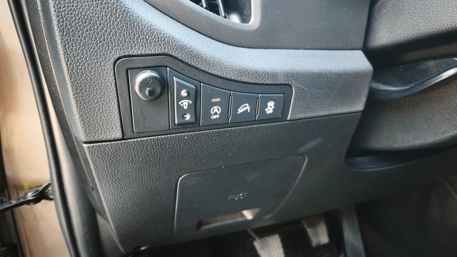 Kia Sportage, снимка 7 - Автомобили и джипове - 55980939