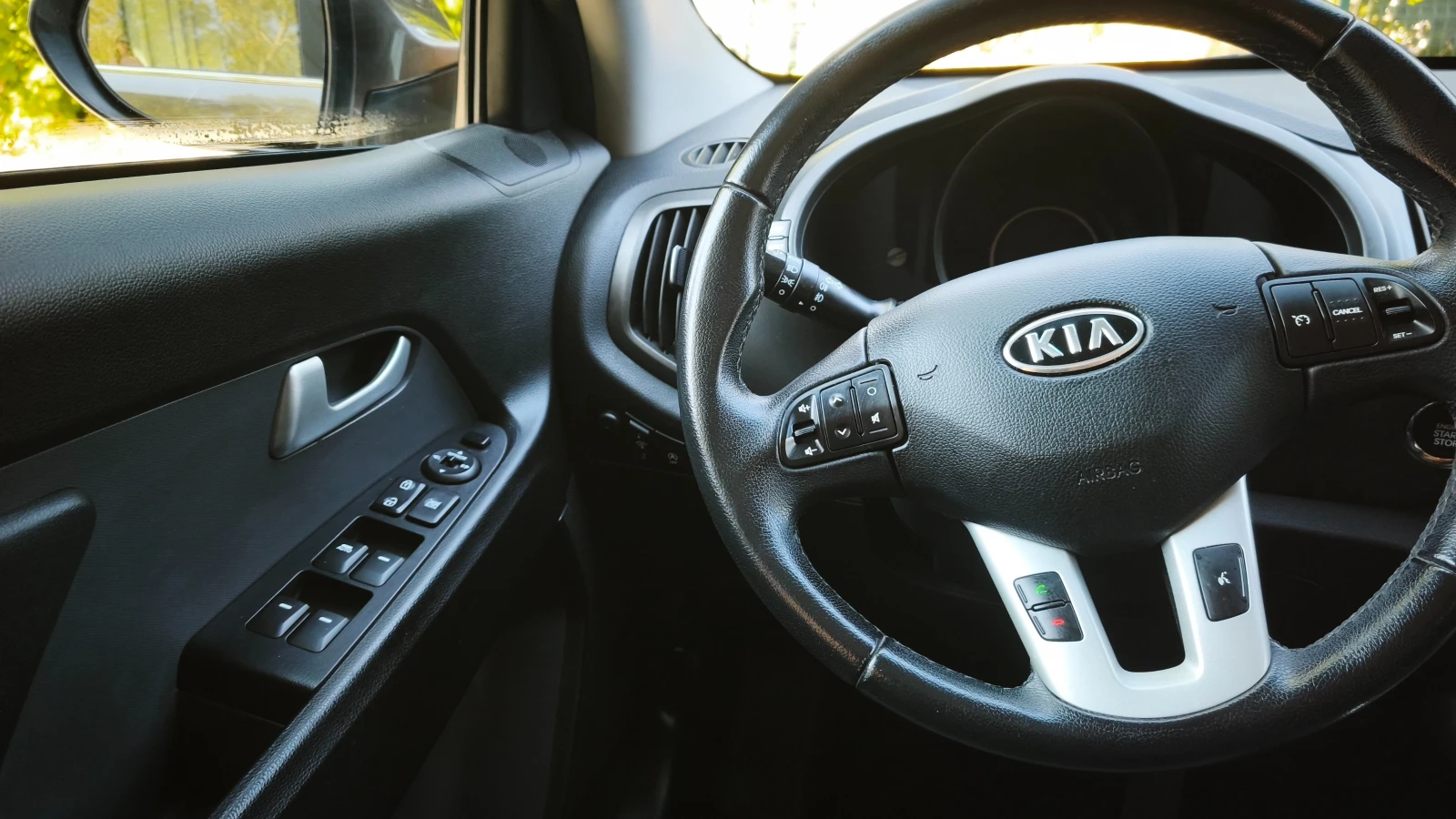Kia Sportage, снимка 3 - Автомобили и джипове - 55980939