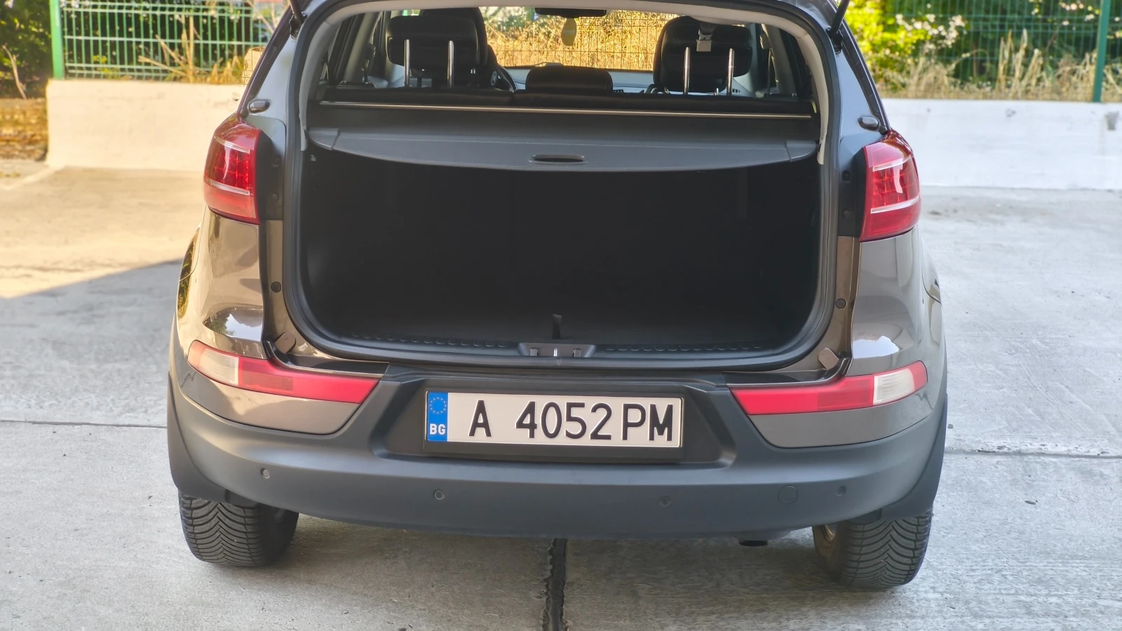 Kia Sportage, снимка 11 - Автомобили и джипове - 55980939
